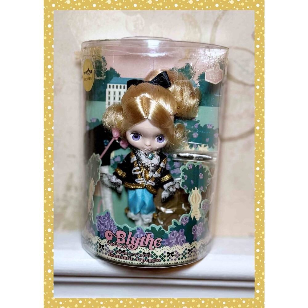 Petite Blythe Romantic Arpeggio 4" Mini Fashion Doll Takara Toys R Us Vtg 2007 - Picture 2 of 14